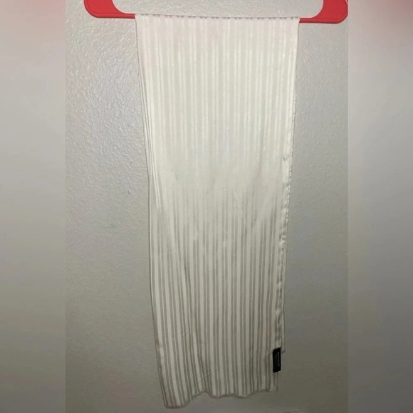 Brooks Brothers Ivory Colored 100% Silk Scarf - Picture 5 of 10